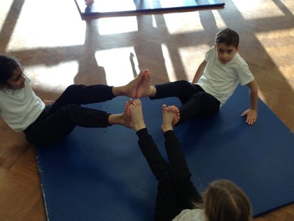 Year 4 T3 Newton - PE Creating sequences in gymnastics